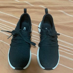 Size 7.5 Merrell womens shoe